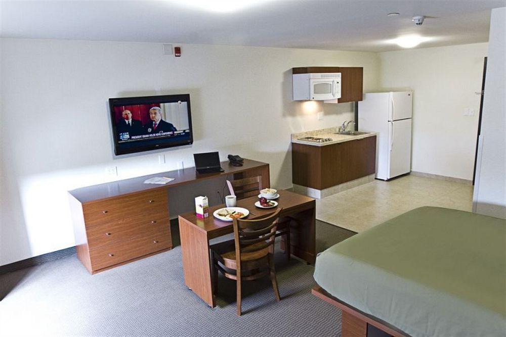 Extended Suites Monterrey Aeropuerto Buitenkant foto